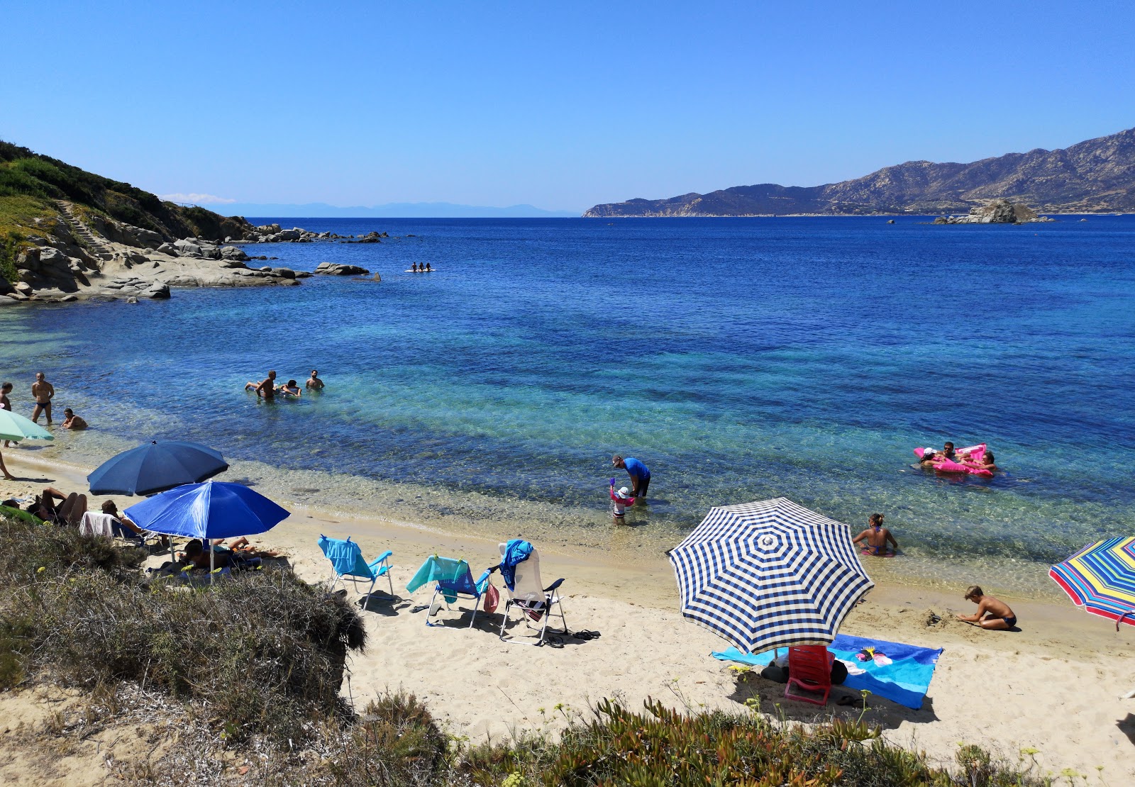 Fotografija Plaža Santo Stefano z prostoren zaliv