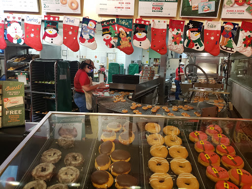 Bakery «Krispy Kreme Doughnuts», reviews and photos, 6627 San Dario Ave, Laredo, TX 78041, USA