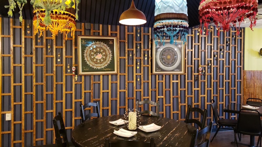 Pete's Thai on 5th 51101