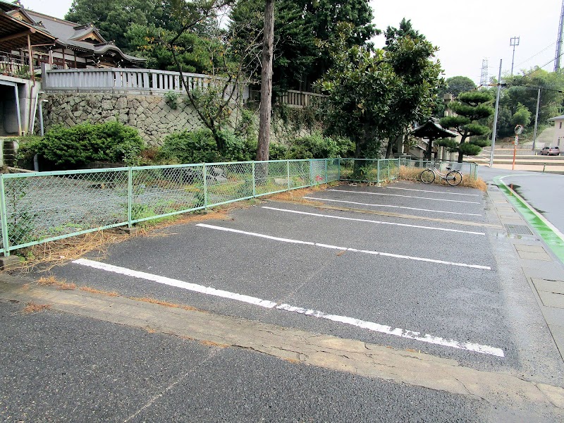 鶴崎神社駐車場