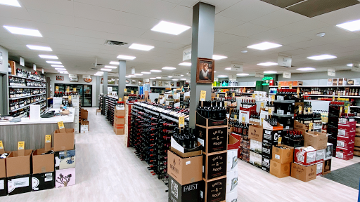 Liquor Store «Hennepin Lake Liquor Store», reviews and photos, 1200 W Lake St, Minneapolis, MN 55408, USA
