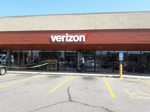Cell Phone Store «Verizon», reviews and photos, 1113 S Abilene St #104, Aurora, CO 80012, USA