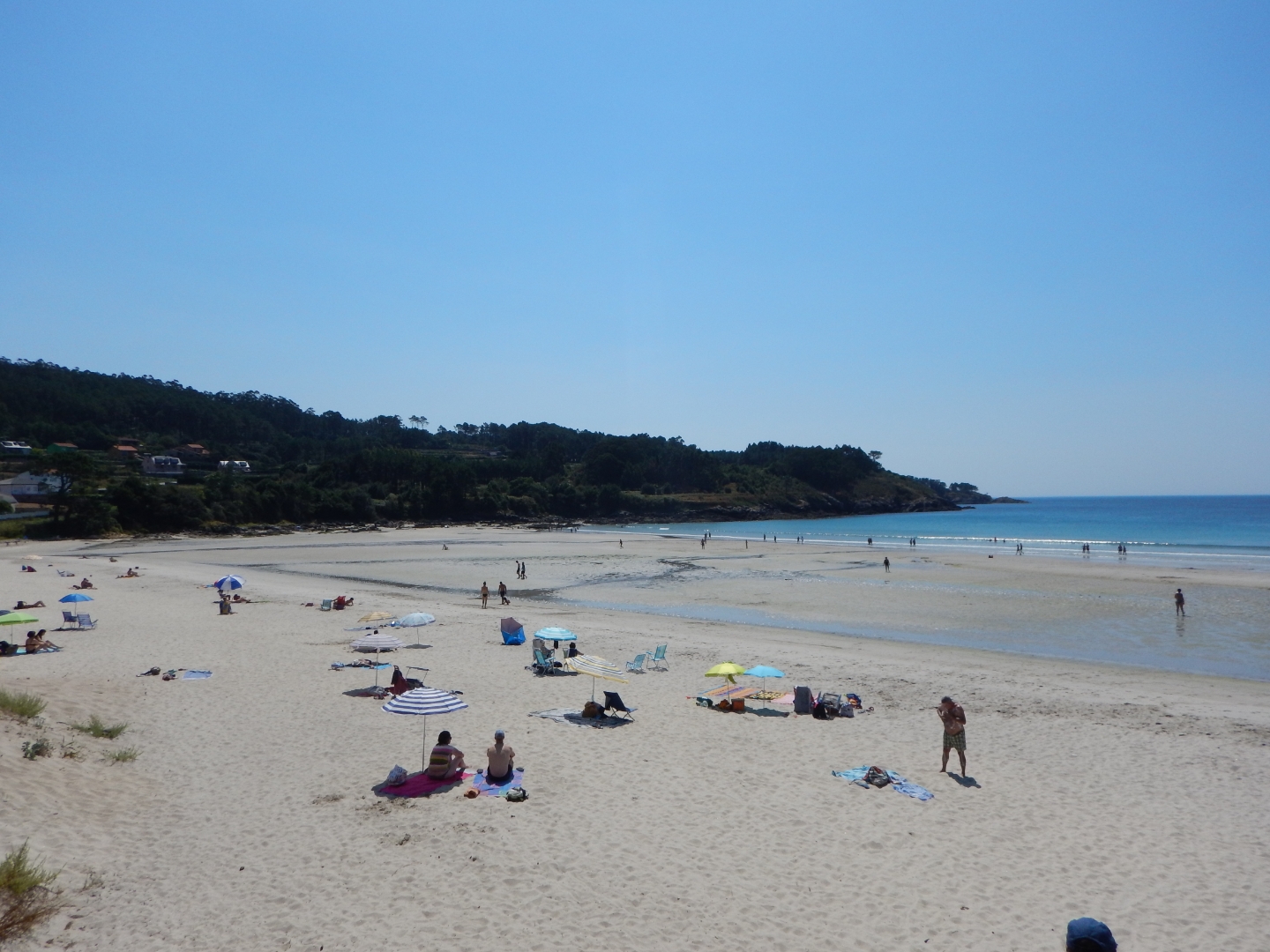 Praia de Estorde'in fotoğrafı geniş ile birlikte