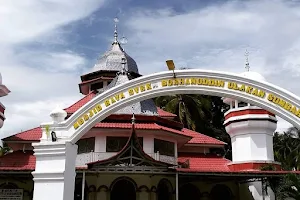 Masjid Raya Syekh Burhanuddin image
