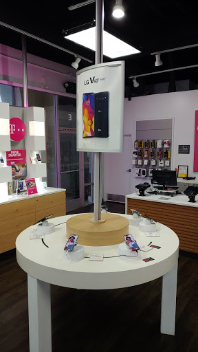 Cell Phone Store «T-Mobile», reviews and photos, 6777 Westminster Ave, Westminster, CA 92683, USA