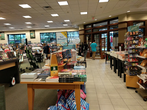 Book Store «Barnes & Noble Booksellers Crocker Park», reviews and photos, 198 Crocker Park Blvd, Westlake, OH 44145, USA