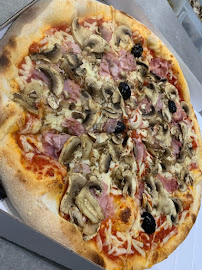 Pizza du Restaurant Le Pallavicini - Pizza Marseille - n°19