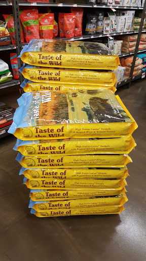 Pet Supply Store «Pet Supplies Plus», reviews and photos, 9500 Dorchester Rd #350, Summerville, SC 29485, USA