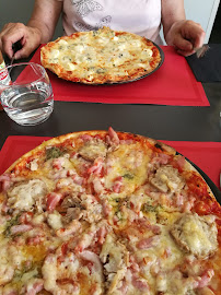 Plats et boissons du Pizzeria Pizz'a doudou à La Pacaudière - n°9