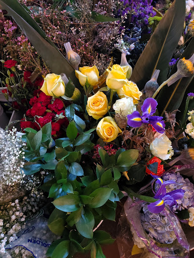 Florist «Rooster Vane Gardens», reviews and photos, 2 S High St, Funkstown, MD 21734, USA