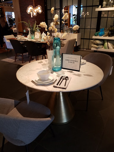 Shopping Mall «North & Sheffield Commons», reviews and photos, 1000 W North Ave, Chicago, IL 60642, USA