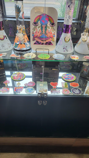 Tobacco Shop «The Happy Hippy Smoke Shop», reviews and photos, 1229 Michigan St NE b, Grand Rapids, MI 49503, USA