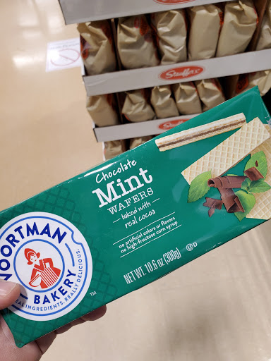 Supermarket «Giant Eagle Supermarket», reviews and photos, 108 W Main St, Louisville, OH 44641, USA