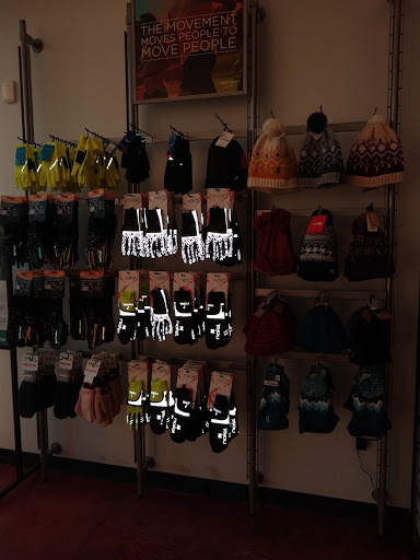 Sporting Goods Store «Fleet Feet Sports Buffalo», reviews and photos, 2290 Delaware Ave, Buffalo, NY 14216, USA