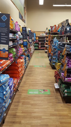 Pet Supply Store «Petco Animal Supplies», reviews and photos, 2242 N Richmond Rd, McHenry, IL 60051, USA