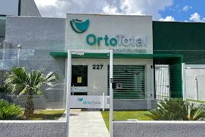 OrtoTotal Odontologia | Ortodontia | Implante Dentário | Dentista em Novo Mundo | Curitiba - PR image