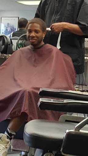 Barber Shop «R Barber Shop», reviews and photos, 19310 Grand River Ave, Detroit, MI 48223, USA