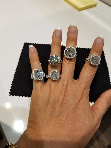 Jeweler «White & Ivory Fine Jewelry», reviews and photos, 1610 Village Market Blvd SE #110, Leesburg, VA 20175, USA