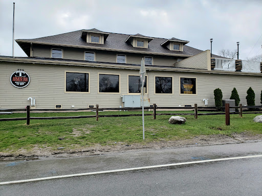 Bar & Grill «Armor Inn Tap Room», reviews and photos, 5381 Abbott Rd, Hamburg, NY 14075, USA