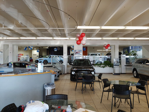 Car Dealer «World Car Kia South», reviews and photos, 7915 Interstate 35 Access Rd, San Antonio, TX 78224, USA