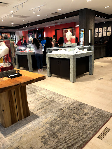 Jewelry Store «James Avery Jewelry», reviews and photos, 5315-A Farm to Market 1960 Rd W, Houston, TX 77069, USA