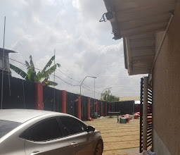 One side bar benin city photo