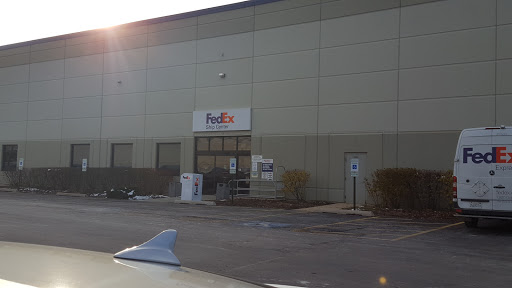 Shipping and Mailing Service «FedEx Ship Center», reviews and photos, 300 Craig Pl, Hillside, IL 60162, USA