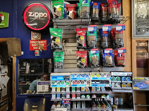 Tobacco Shop «Smoker Friendly / Gasamat», reviews and photos, 2698 S Parker Rd, Aurora, CO 80014, USA