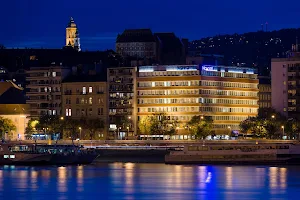 Novotel Budapest Danube image