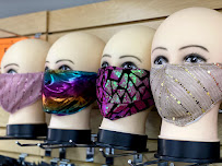 MAX WIRELESS, CELLPHONE REPAIR, ELECTRONICS, NOVELTIES, SPEAKERS, UNLOCKED PHONES, PERFUMES, LUGGAGE, BAGS WHOLESALE & RETAIL - Photo 7 - Car repair in Dallas, TX, Dallas