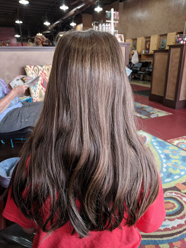 Hair Salon «House of Hair Salon», reviews and photos, 907 W Douglas Ave, Wichita, KS 67213, USA
