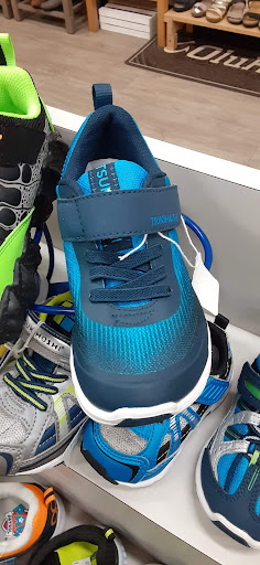 Shoe Store «Towson Bootery», reviews and photos, 810 Kenilworth Dr, Towson, MD 21204, USA