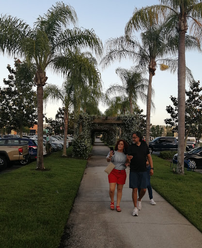 Shopping Mall «Loop West Shopping Center», reviews and photos, 2001 W Osceola Pkwy, Kissimmee, FL 34741, USA