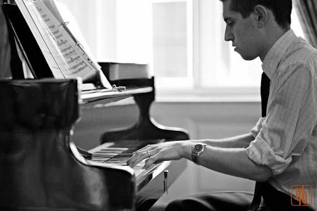 Wedding Pianist Tom Green - Event Planner