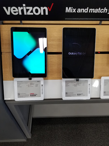 Electronics Store «Best Buy», reviews and photos, 12281 Limonite Ave, Eastvale, CA 91752, USA