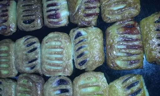 Donut Shop «Yum Yum Donuts», reviews and photos, 8139 W Manchester Ave, Playa Del Rey, CA 90293, USA