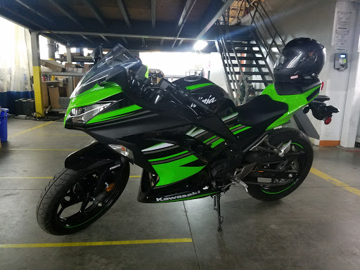 Auto Body Shop «Pacific Elite Collision Centers - Torrance (Prestige Too Auto Body)», reviews and photos, 530 Alaska Ave, Torrance, CA 90503, USA