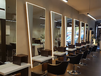 Oblique Hair Spa