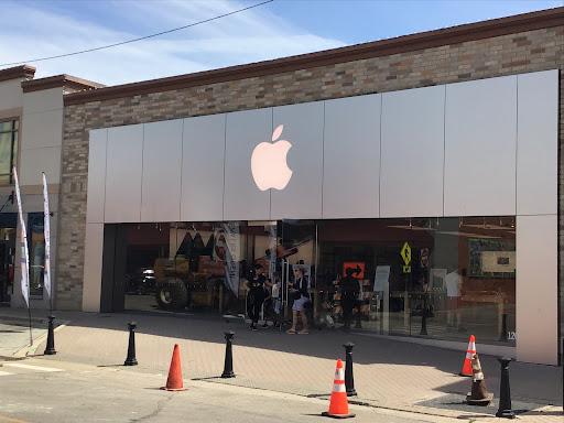 Computer Store «Apple Main Place», reviews and photos, 120 W Jefferson Ave, Naperville, IL 60540, USA