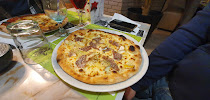 Pizza du Pizzeria Pizzéria _ Les Oliviers à Le Neubourg - n°19