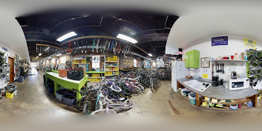 Bicycle Store «Des Moines Bicycle Collective», reviews and photos, 506 E 6th St, Des Moines, IA 50309, USA