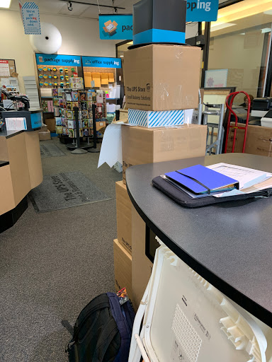 Shipping and Mailing Service «The UPS Store #2579», reviews and photos, 700 Colorado Blvd, Denver, CO 80206, USA