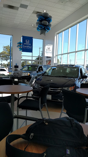 Honda Dealer «Saccucci Honda», reviews and photos, 1350 W Main Rd, Middletown, RI 02842, USA