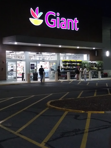 Supermarket «Giant», reviews and photos, 6426 Springfield Plaza, Springfield, VA 22150, USA