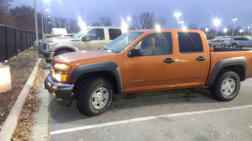 Used Car Dealer «CarMax», reviews and photos, 4990 I-70 North Outer Rd, St Peters, MO 63376, USA