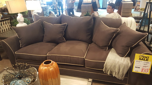 Furniture Store «Art Van Furniture - Waterford», reviews and photos, 5053 Dixie Hwy, Waterford Twp, MI 48329, USA