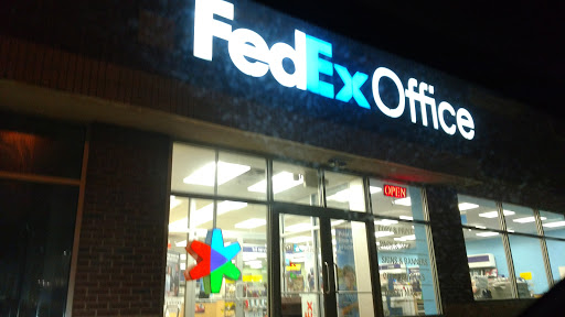 Print Shop «FedEx Office Print & Ship Center», reviews and photos, 43215 Grand River Ave a, Novi, MI 48375, USA