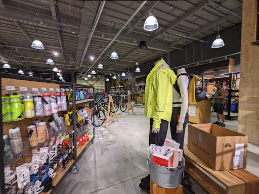 Camping Store «REI», reviews and photos, 2450 Charleston Rd, Mountain View, CA 94043, USA