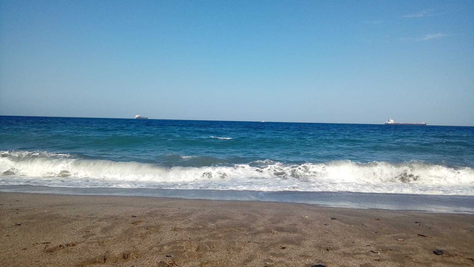 Foto di Spiaggia di Carboneras e l'insediamento