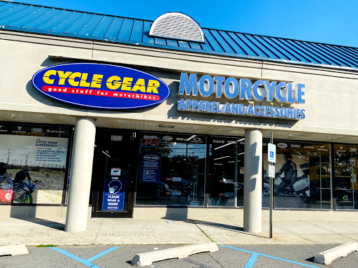 Motorcycle Parts Store «Cycle Gear», reviews and photos, 2052 Lincoln Hwy, Edison, NJ 08817, USA